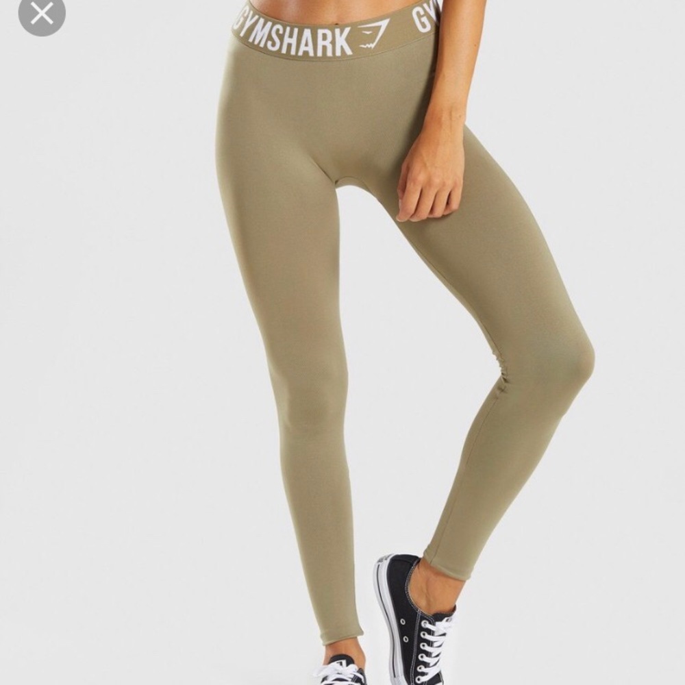 Gymshark fit leggings in army green